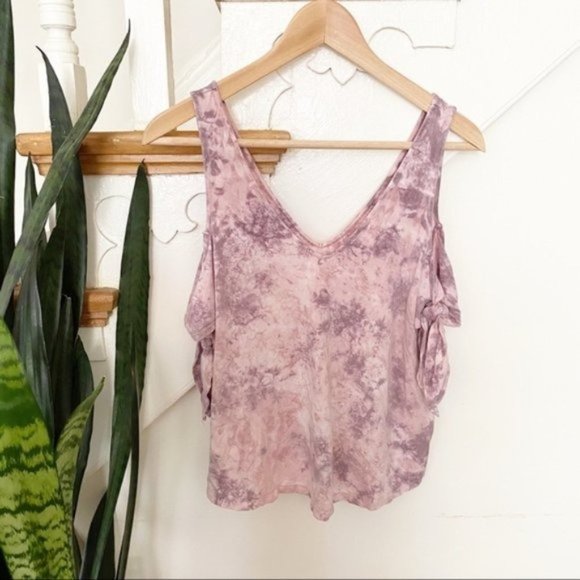American Eagle Outfitters Tops - AEO tie dye pink off sleeves shirt soft & sexy S